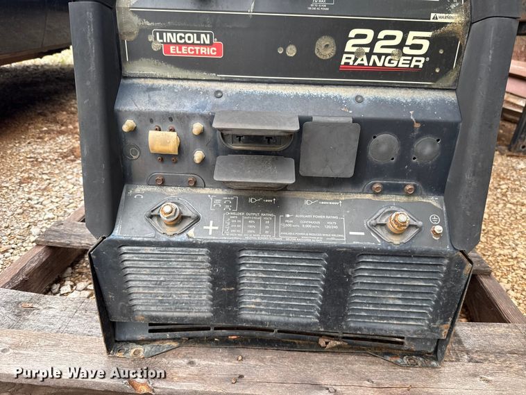 image for item ET6221 Lincoln Electric 225 Ranger welder