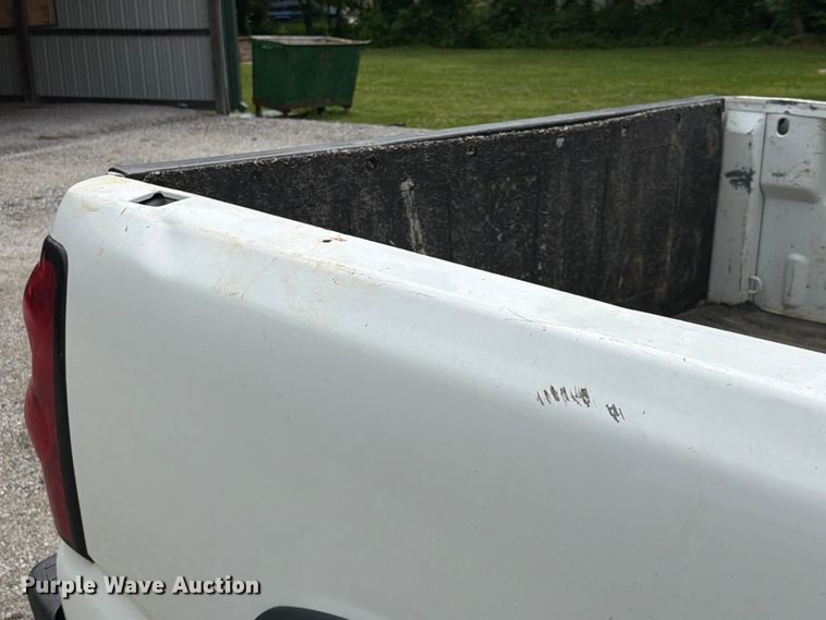 image for item ET6247 2006 Chevrolet Silverado 2500HD Ext. Cab pickup truck