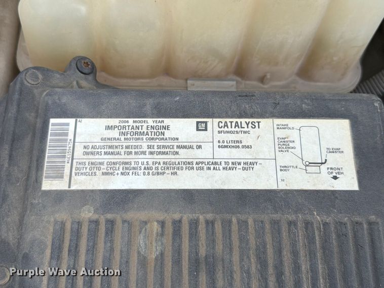 image for item ET6247 2006 Chevrolet Silverado 2500HD Ext. Cab pickup truck