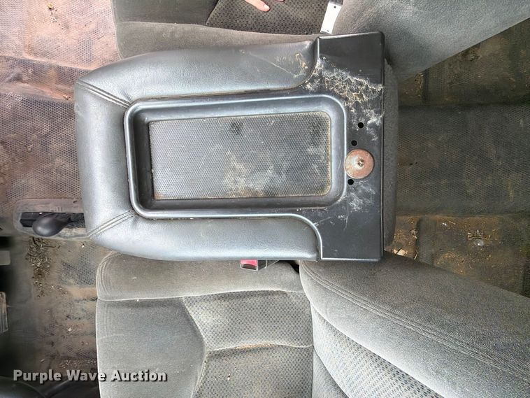 image for item ET6247 2006 Chevrolet Silverado 2500HD Ext. Cab pickup truck
