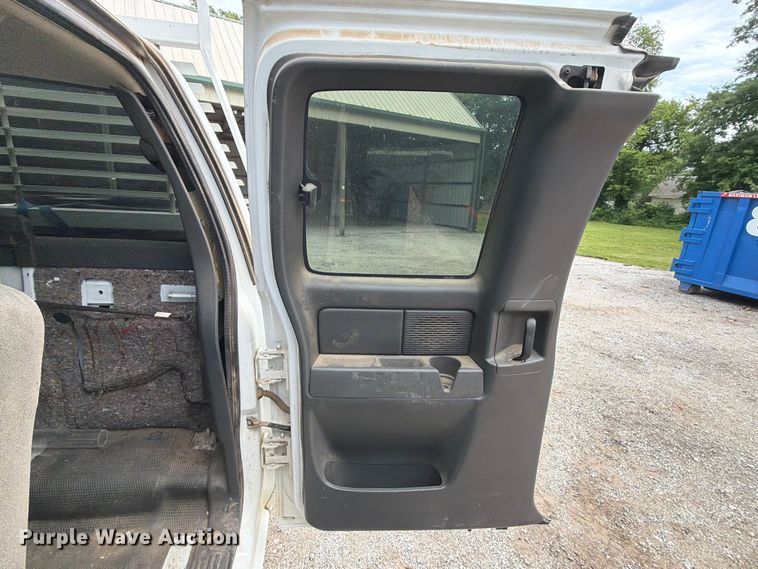 image for item ET6247 2006 Chevrolet Silverado 2500HD Ext. Cab pickup truck