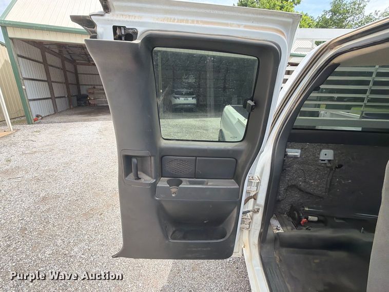 image for item ET6247 2006 Chevrolet Silverado 2500HD Ext. Cab pickup truck