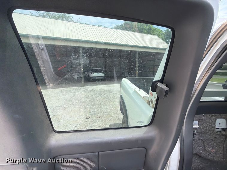image for item ET6247 2006 Chevrolet Silverado 2500HD Ext. Cab pickup truck