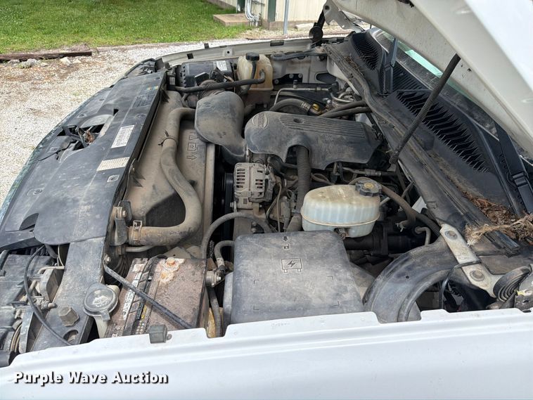 image for item ET6247 2006 Chevrolet Silverado 2500HD Ext. Cab pickup truck
