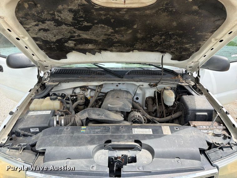 image for item ET6247 2006 Chevrolet Silverado 2500HD Ext. Cab pickup truck