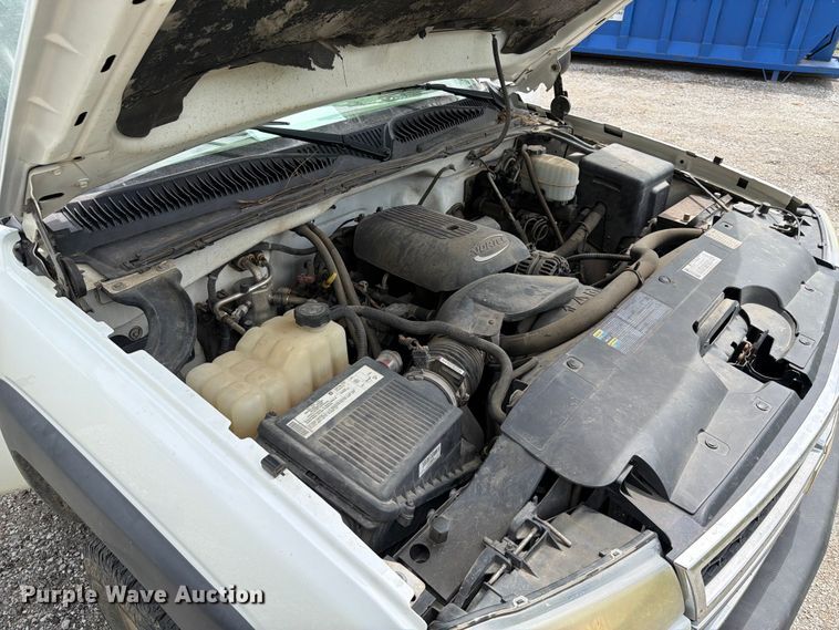 image for item ET6247 2006 Chevrolet Silverado 2500HD Ext. Cab pickup truck