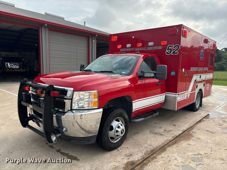 image for item EU0561 2013 Chevrolet Silverado 3500HD ambulance