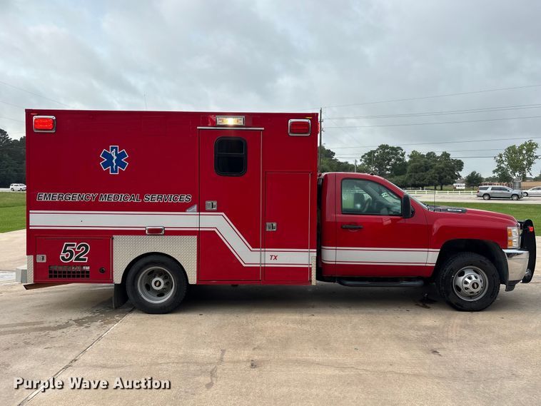image for item EU0561 2013 Chevrolet Silverado 3500HD ambulance