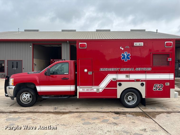 image for item EU0561 2013 Chevrolet Silverado 3500HD ambulance