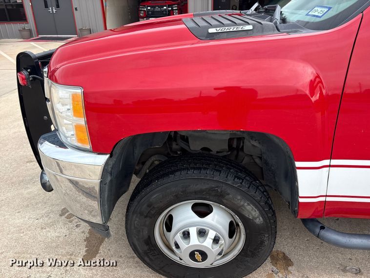 image for item EU0561 2013 Chevrolet Silverado 3500HD ambulance