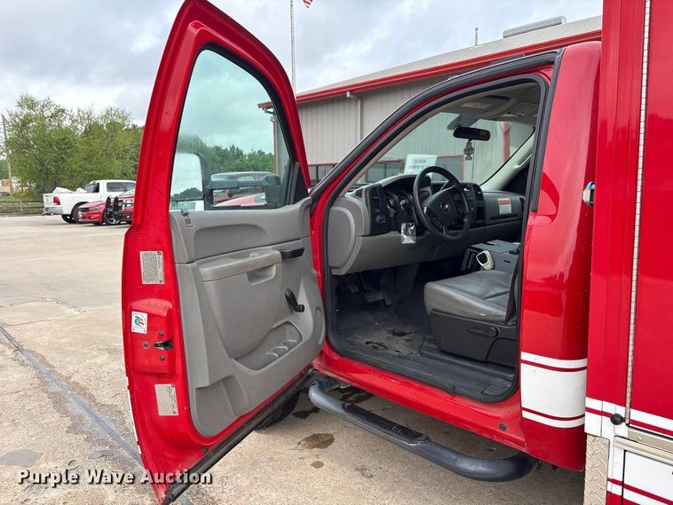 image for item EU0561 2013 Chevrolet Silverado 3500HD ambulance