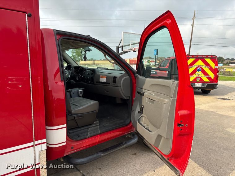 image for item EU0561 2013 Chevrolet Silverado 3500HD ambulance