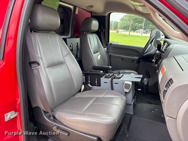 image for item EU0561 2013 Chevrolet Silverado 3500HD ambulance