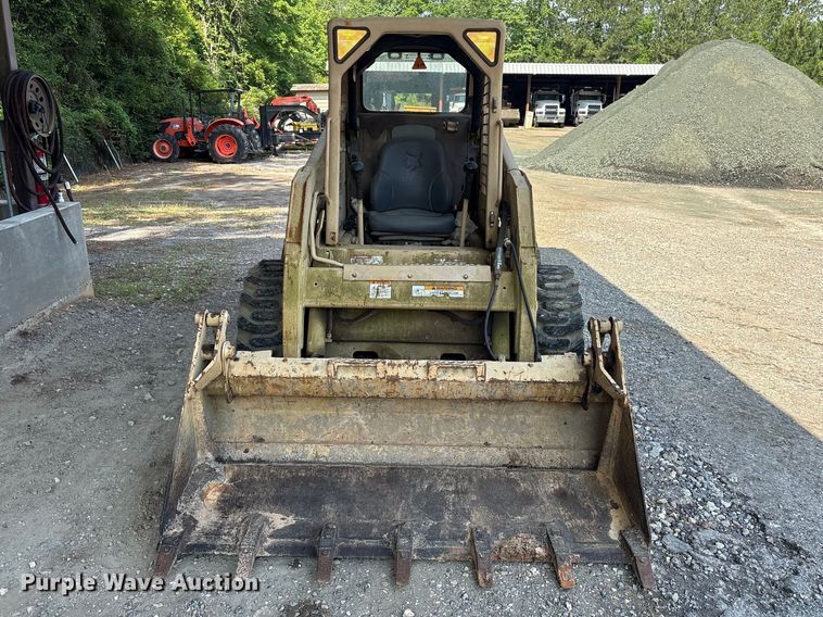 image for item EU0582 2004 Bobcat S150 skid steer loader