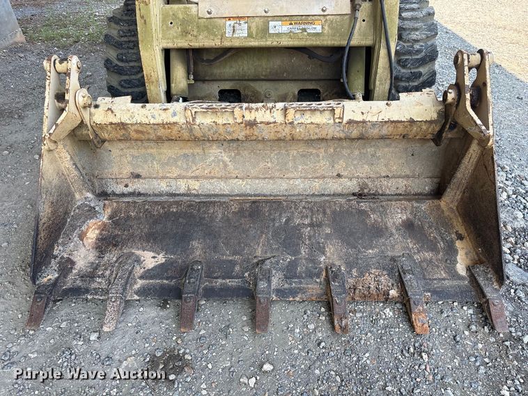 image for item EU0582 2004 Bobcat S150 skid steer loader