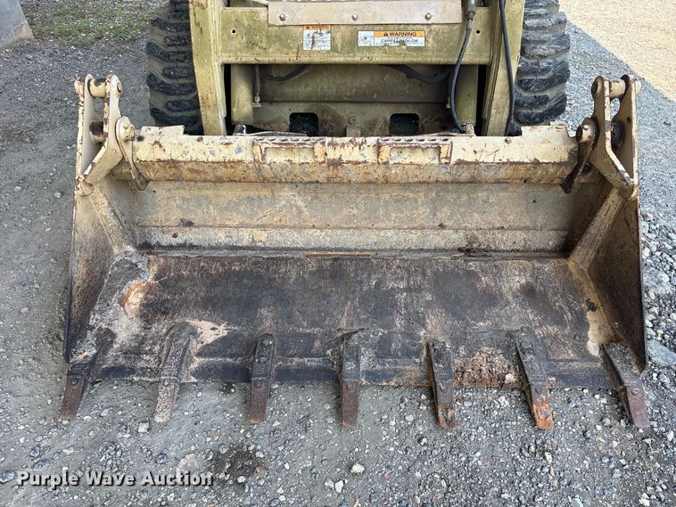 image for item EU0582 2004 Bobcat S150 skid steer loader