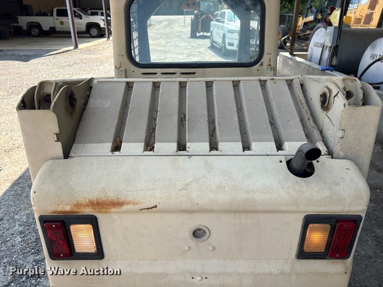 image for item EU0582 2004 Bobcat S150 skid steer loader