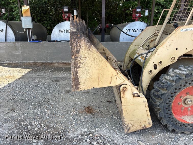 image for item EU0582 2004 Bobcat S150 skid steer loader
