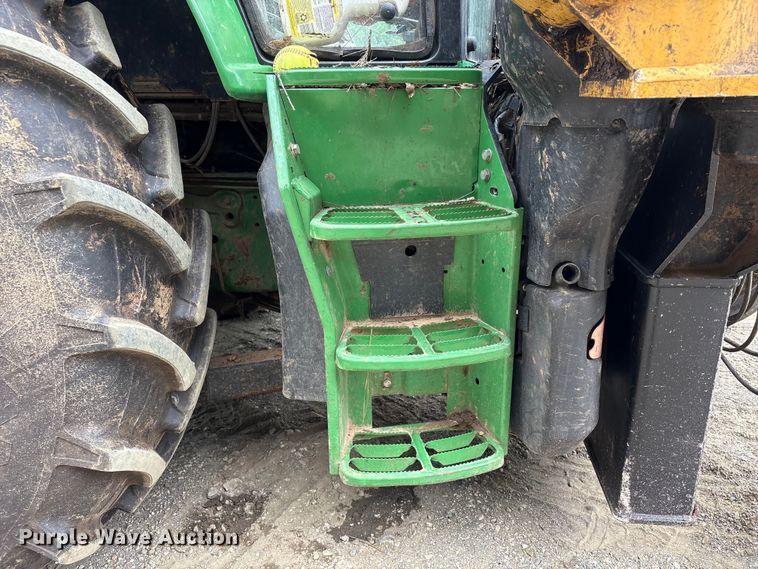 image for item EU0583 2016 John Deere 6110M tractor