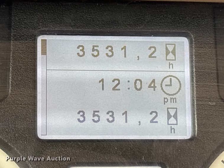 image for item EU0583 2016 John Deere 6110M tractor