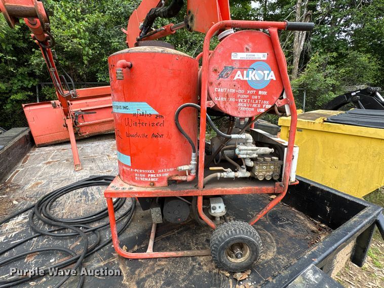 image for item EU0586 Alkota 4142 hot pressure washer