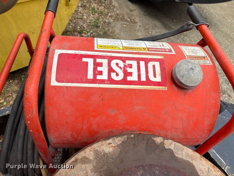 image for item EU0586 Alkota 4142 hot pressure washer
