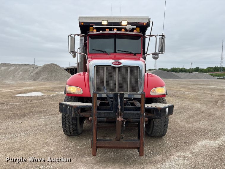 image for item EU0622 2014 Peterbilt 348 dump truck