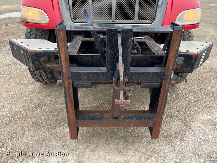 image for item EU0622 2014 Peterbilt 348 dump truck