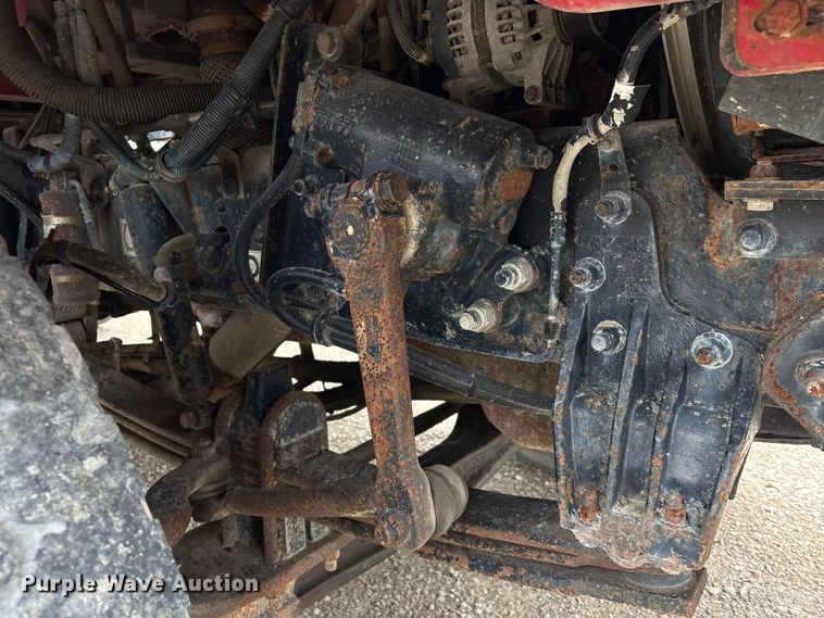 image for item EU0622 2014 Peterbilt 348 dump truck