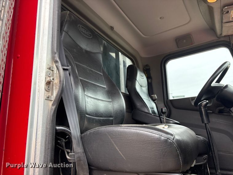 image for item EU0622 2014 Peterbilt 348 dump truck