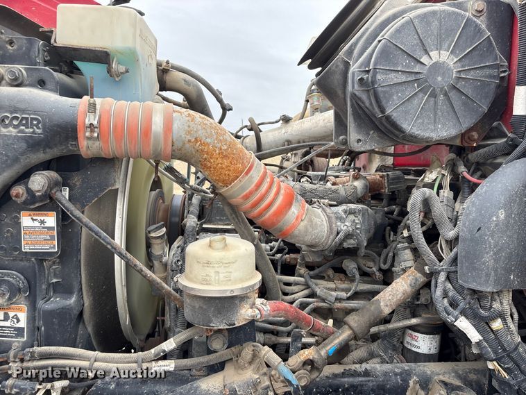 image for item EU0622 2014 Peterbilt 348 dump truck