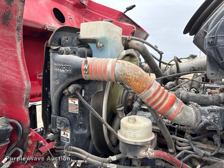 image for item EU0622 2014 Peterbilt 348 dump truck