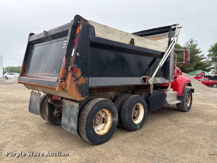 image for item EU0623 2016 Peterbilt 348 dump truck