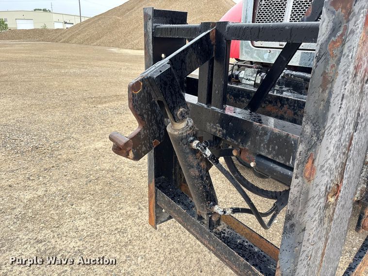 image for item EU0623 2016 Peterbilt 348 dump truck