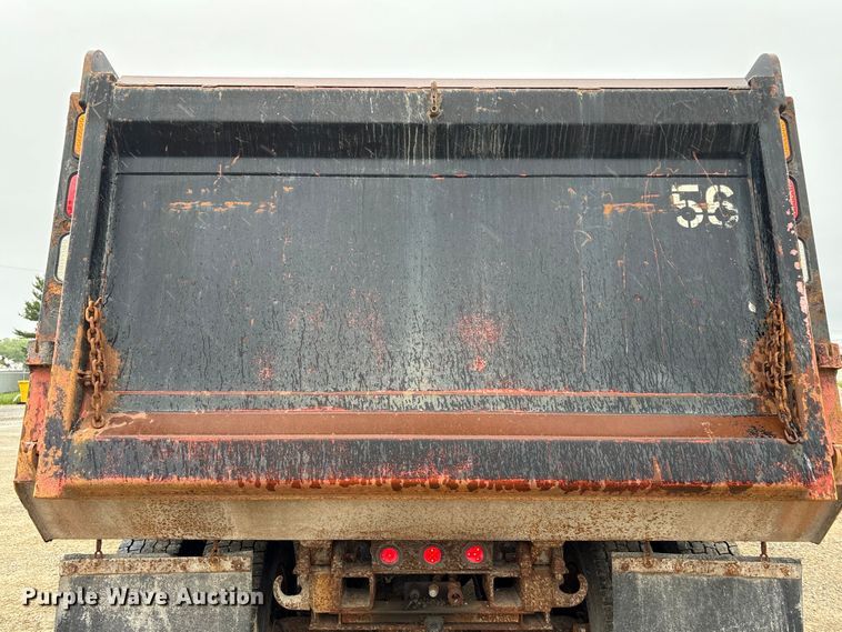 image for item EU0623 2016 Peterbilt 348 dump truck