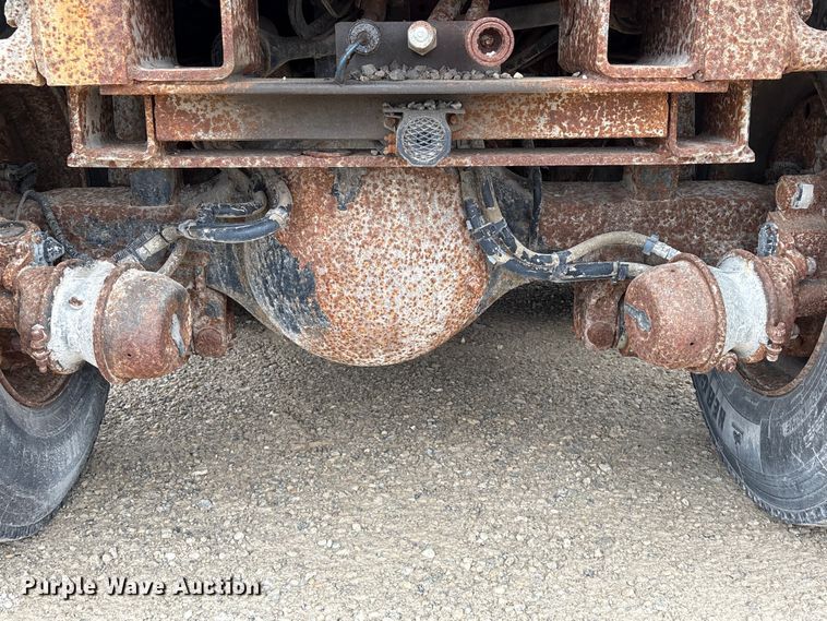 image for item EU0623 2016 Peterbilt 348 dump truck