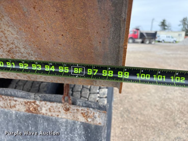 image for item EU0623 2016 Peterbilt 348 dump truck