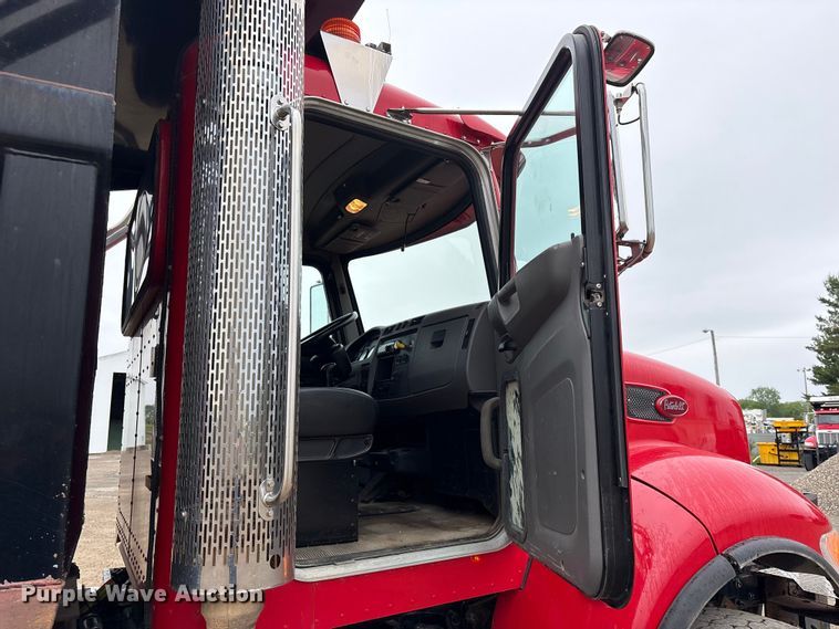 image for item EU0623 2016 Peterbilt 348 dump truck