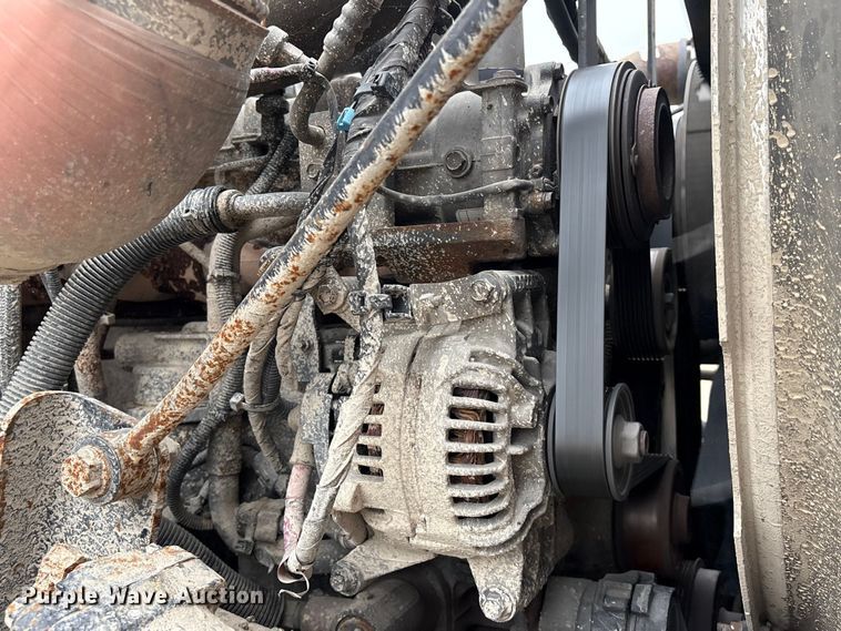 image for item EU0623 2016 Peterbilt 348 dump truck
