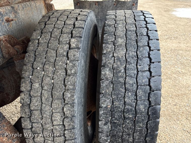 image for item EU0623 2016 Peterbilt 348 dump truck