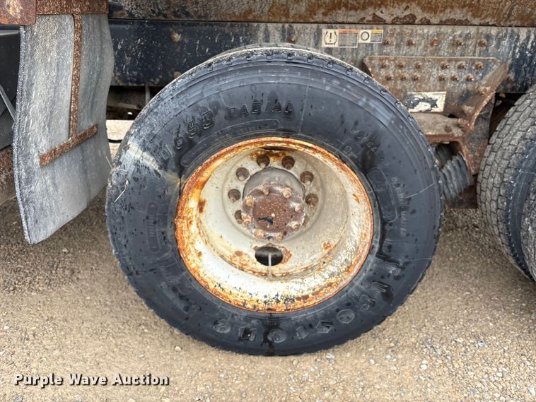 image for item EU0623 2016 Peterbilt 348 dump truck