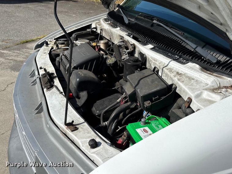 image for item EU8669 2000 Chevrolet Astro van