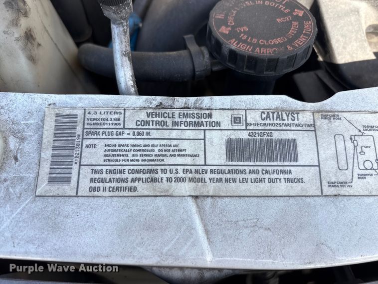 image for item EU8669 2000 Chevrolet Astro van