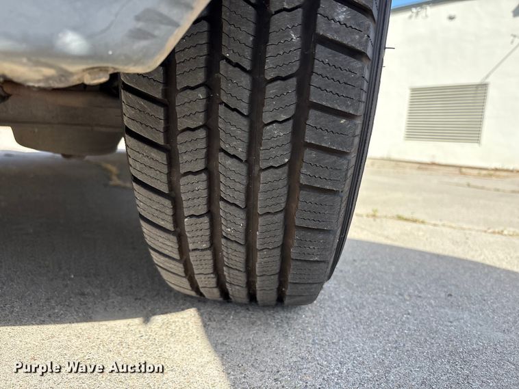 image for item EU8669 2000 Chevrolet Astro van