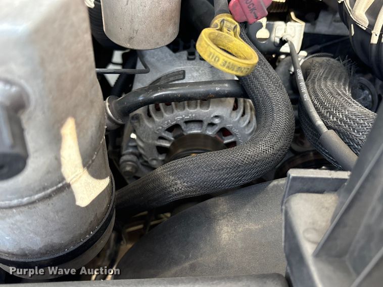 image for item EU8670 2000 Chevrolet Astro van