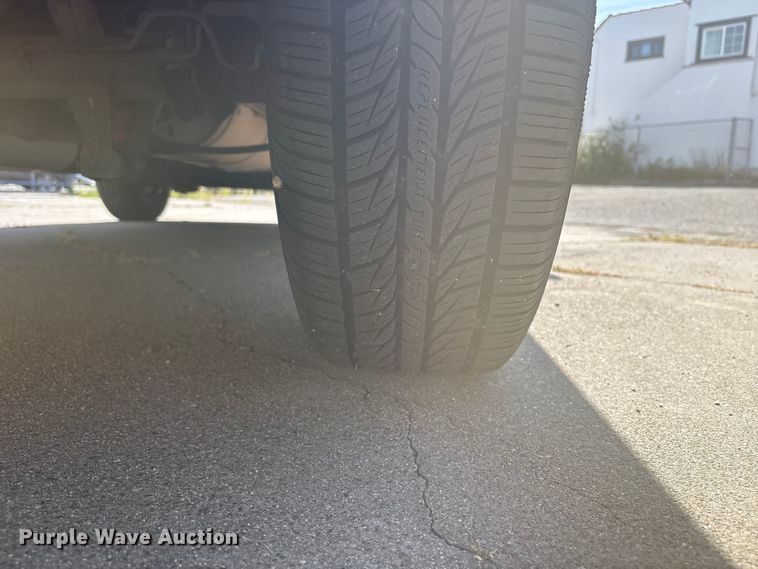 image for item EU8670 2000 Chevrolet Astro van