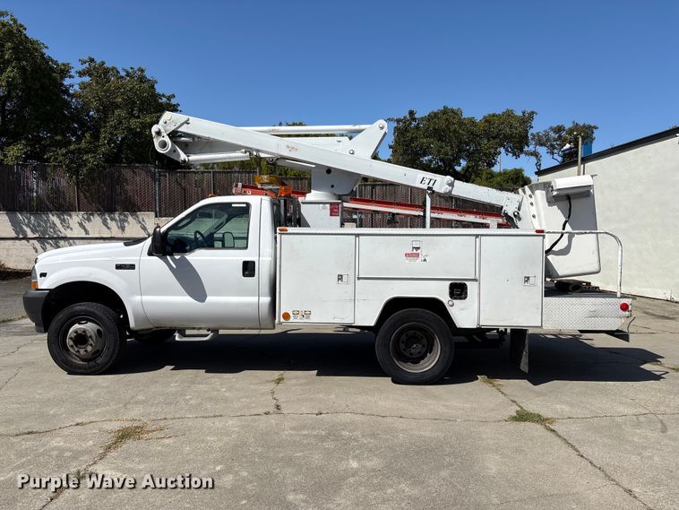 image for item EU8671 2004 Ford F450 Super Duty bucket truck