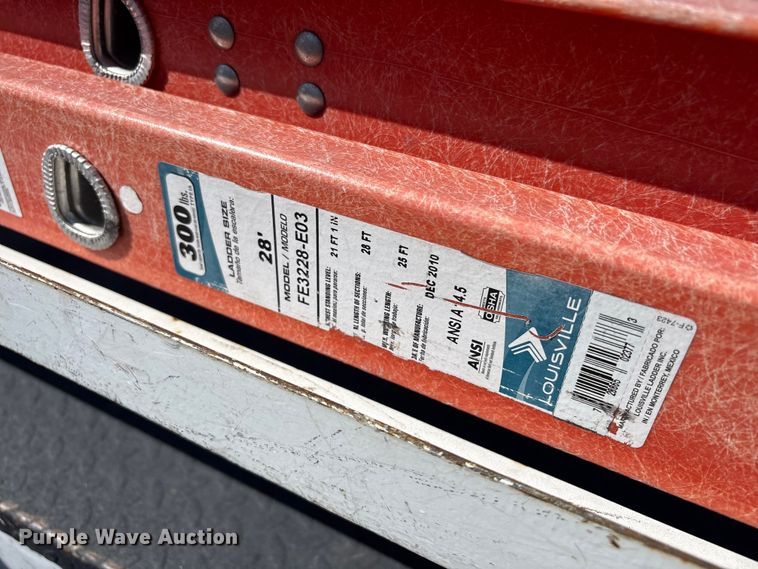image for item EU8671 2004 Ford F450 Super Duty bucket truck