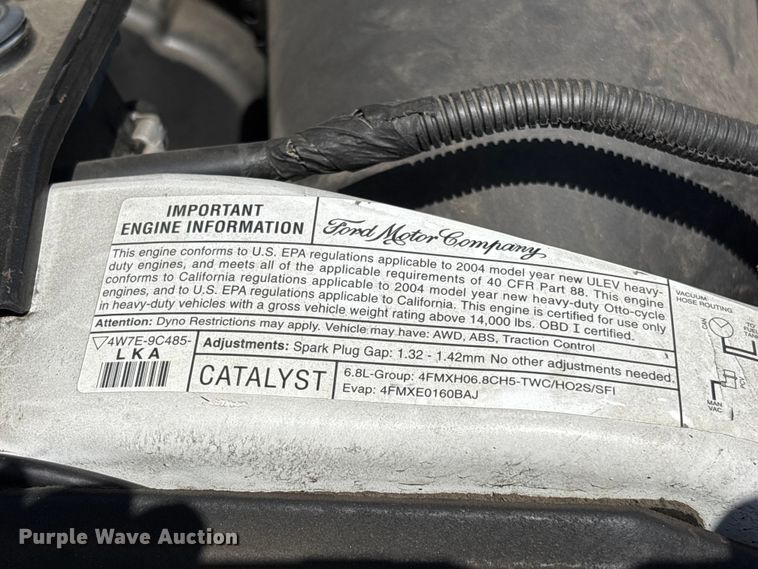 image for item EU8671 2004 Ford F450 Super Duty bucket truck