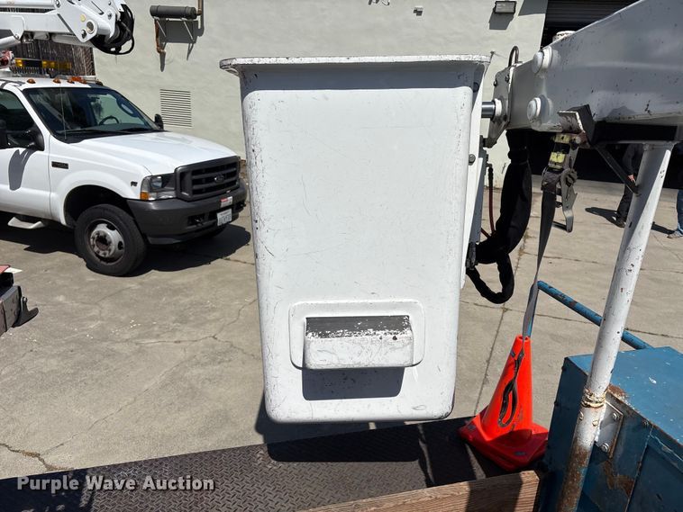 image for item EU8672 1995 Chevrolet C3500  utility bed pickup truck with bucket lift